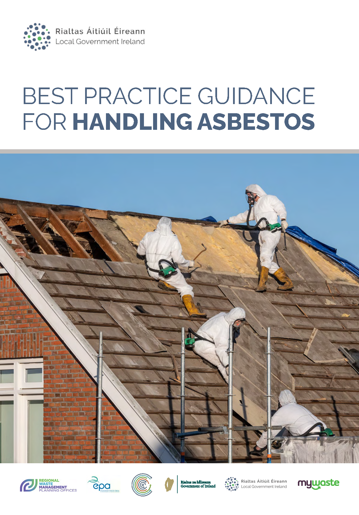 Builders on a roof removing asbestos